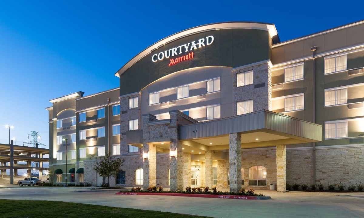 Plano Hotel | Courtyard by Marriott Dallas Plano/Richardson