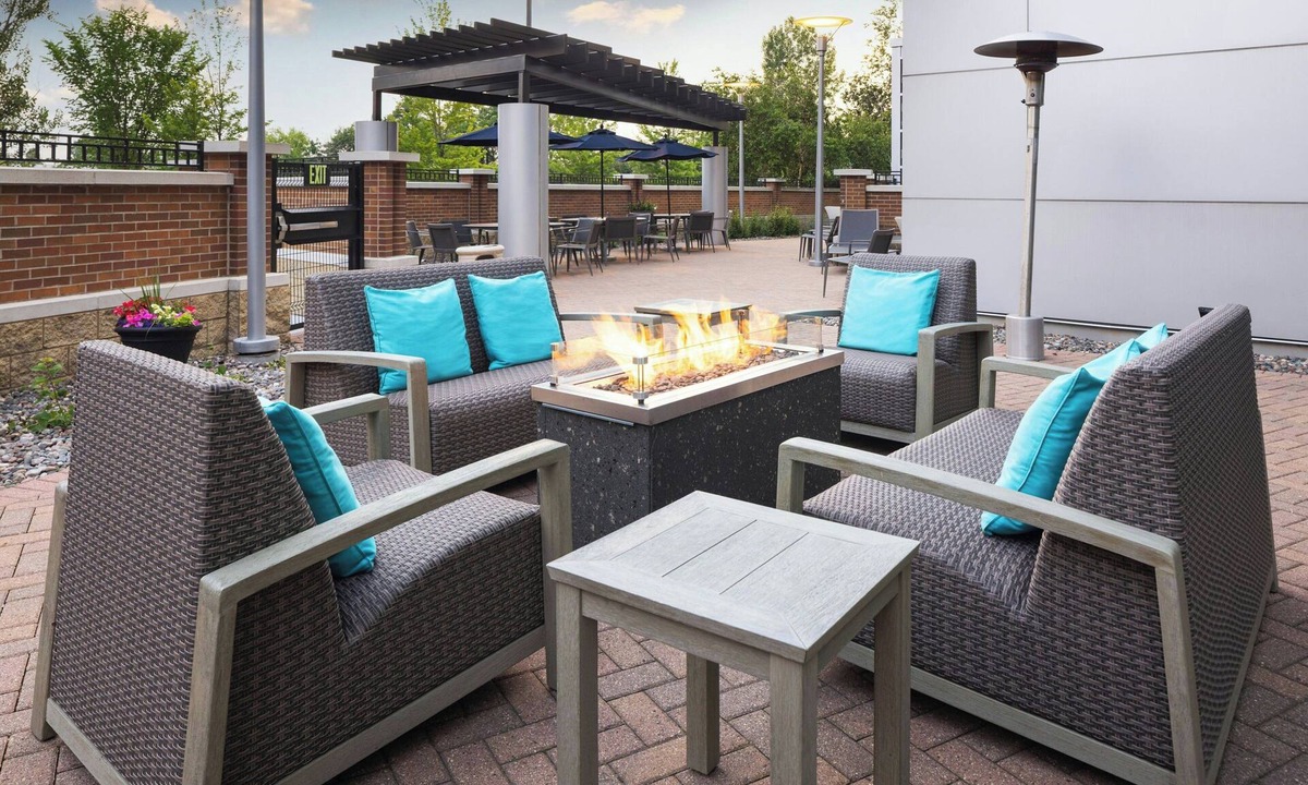 Maple Grove Hotel | Courtyard by Marriott Minneapolis Maple Grove/Arbor Lakes