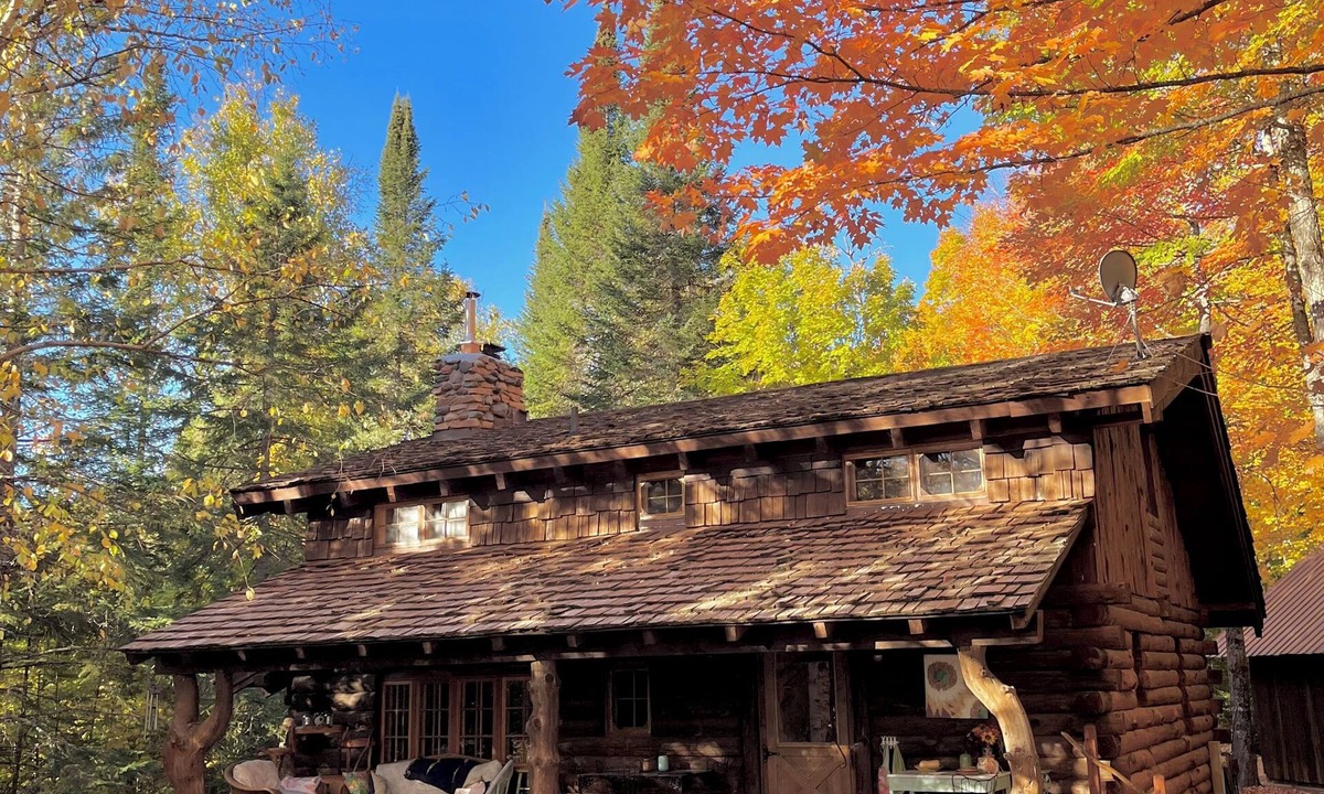 Presque Isle Cabin | Cozy 1-bedroom log cabin in beautiful Manitowish Waters/Winchester