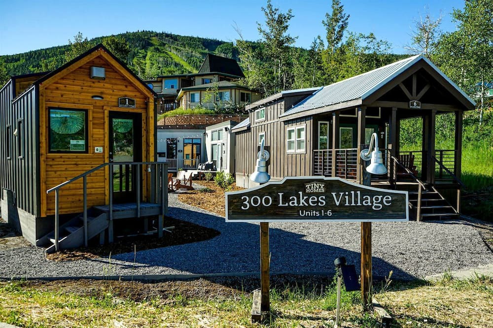 Mesa Cabin | Cozy and Rustic Tiny House Rental for Glamping in Colorado