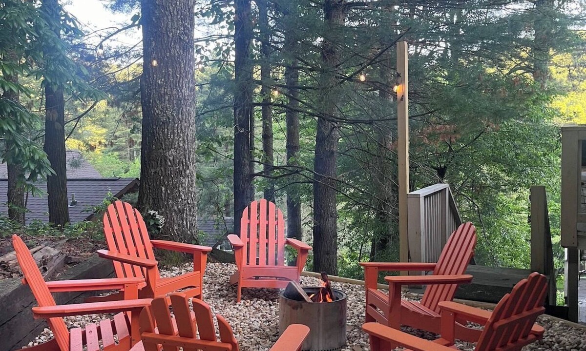 Sky Valley House | Cozy Bungalow - Big Views, Pool & 4 Master Suites
