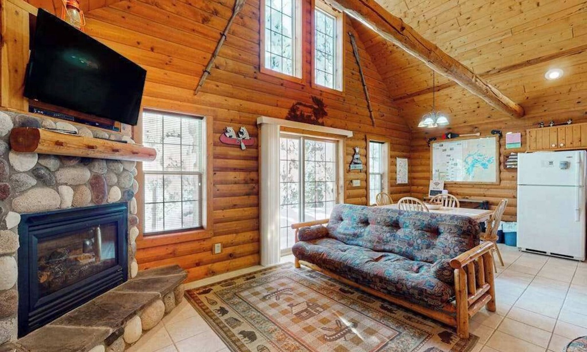 Mercer House | Cozy cabins w/fireplace, whirlpool tub, access to private dock, & fire pit