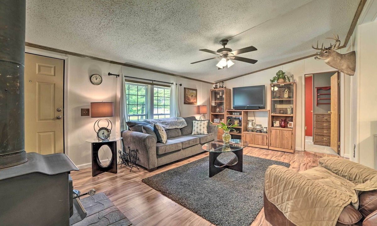 Long Lake Cottage | Cozy Hale Home Between Long & Loon Lakes!