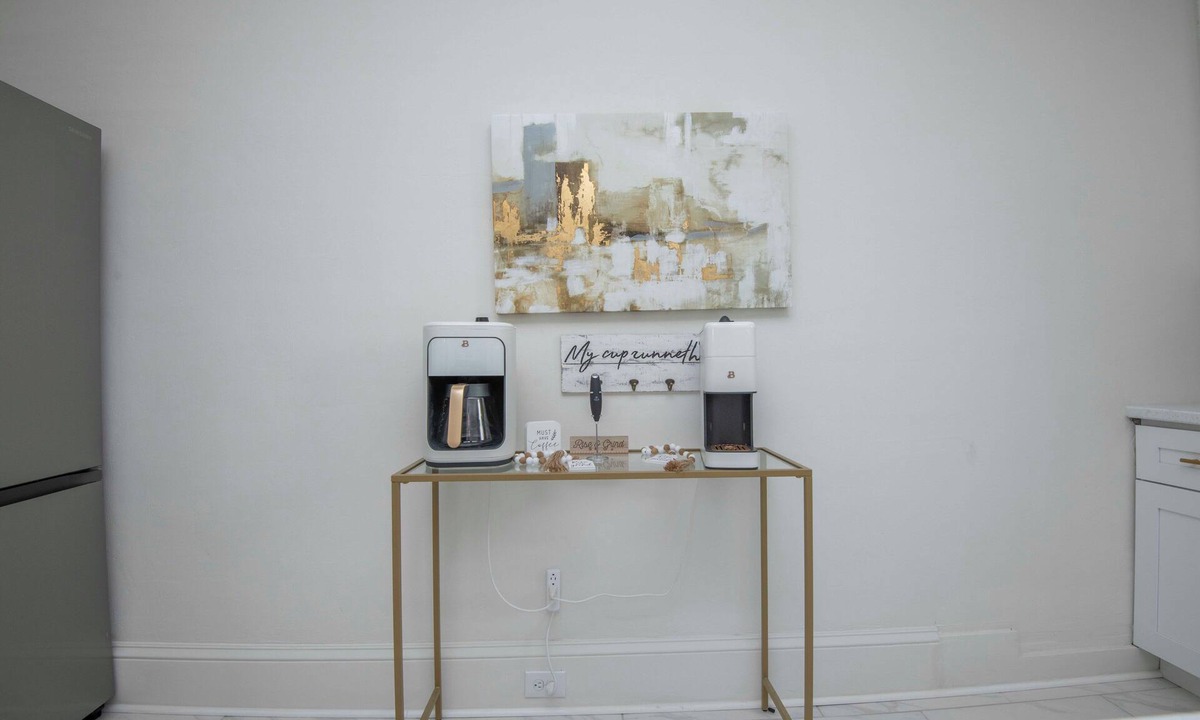 La Follette House | Cozy Modern Stay 117 Nevada