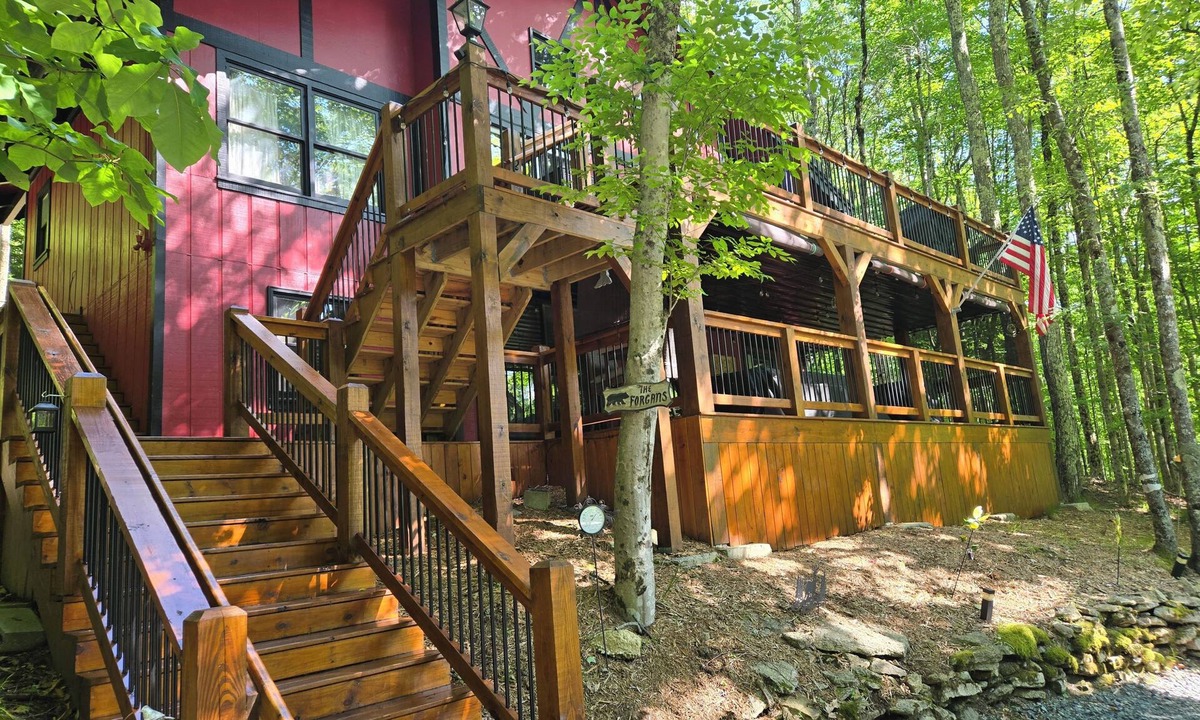 Charter Hills Cabin | Cozy Mountain Retreat
