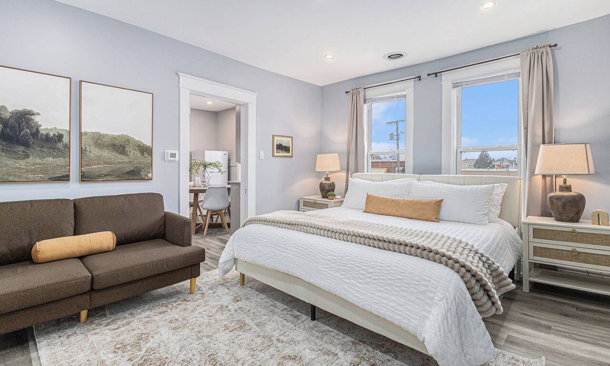 Michigan City Apartment | Cozy Updated Studio, 1-Block Downtown & Beach