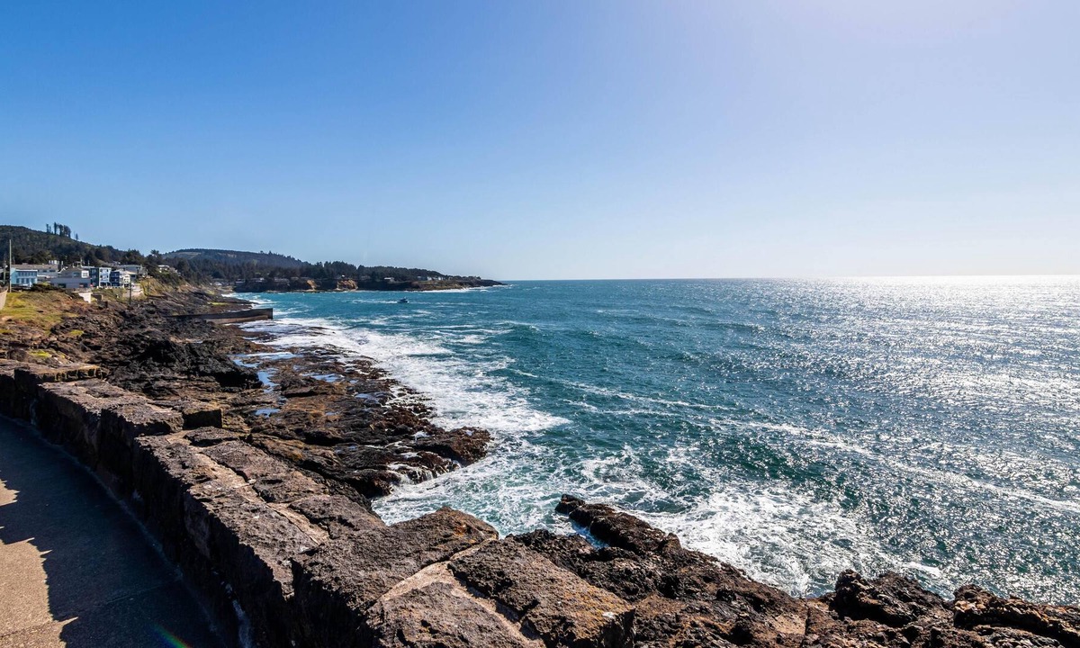 Lincoln Beach House | Crown Jewel