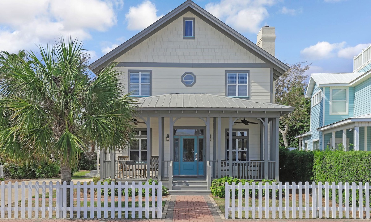Crystal Shores House | Crystal Beach ~ Short Walk to the Beach