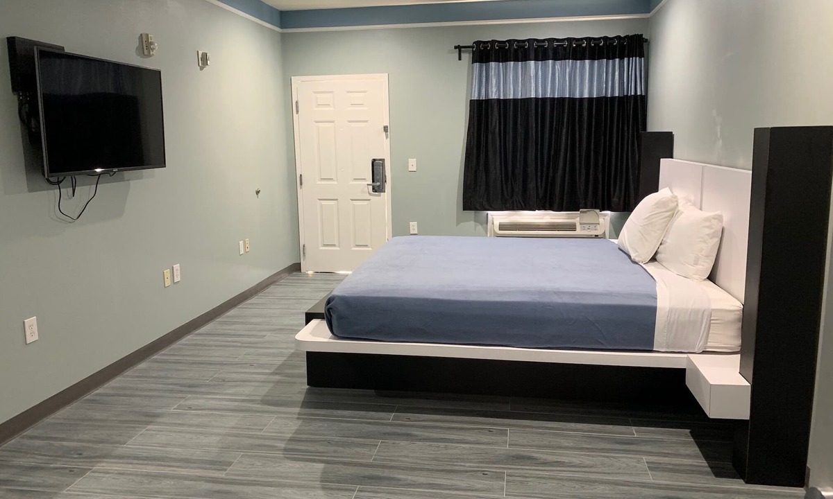 Southeast Houston Hotel | Crystal Suites
