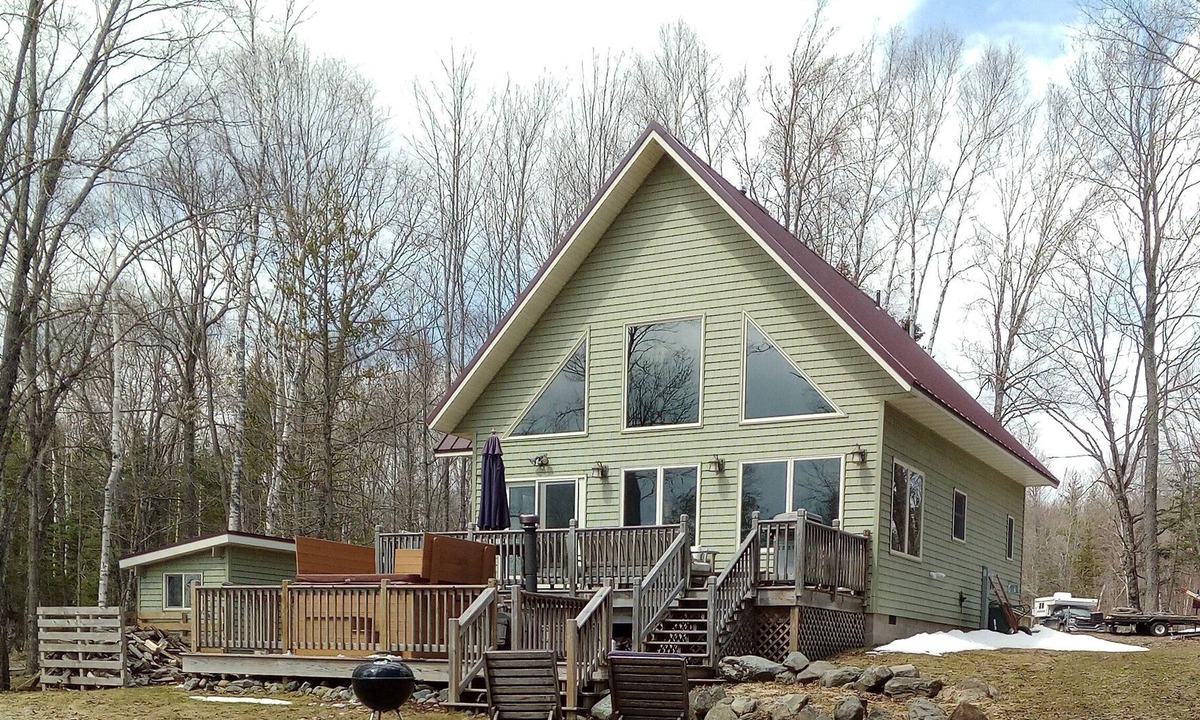 Covington Cabin | Cynic's Cove - A lakefront hideaway deep in the northern forest.