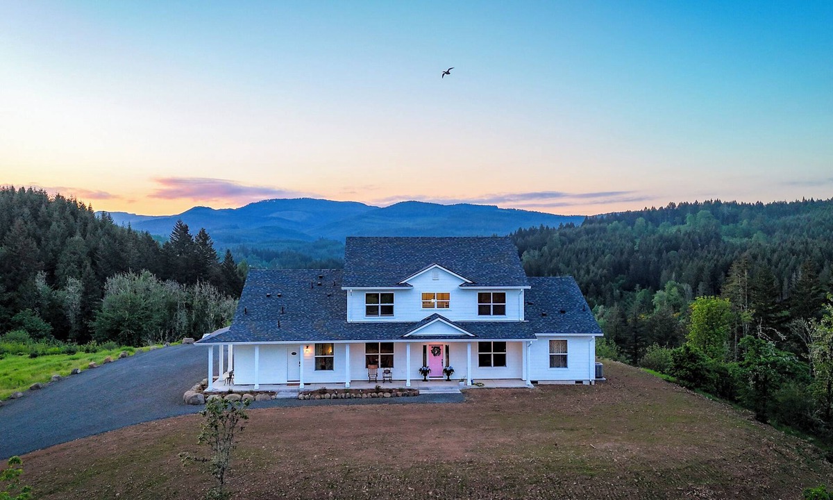 Yamhill Bed & Breakfast | Darlingwood