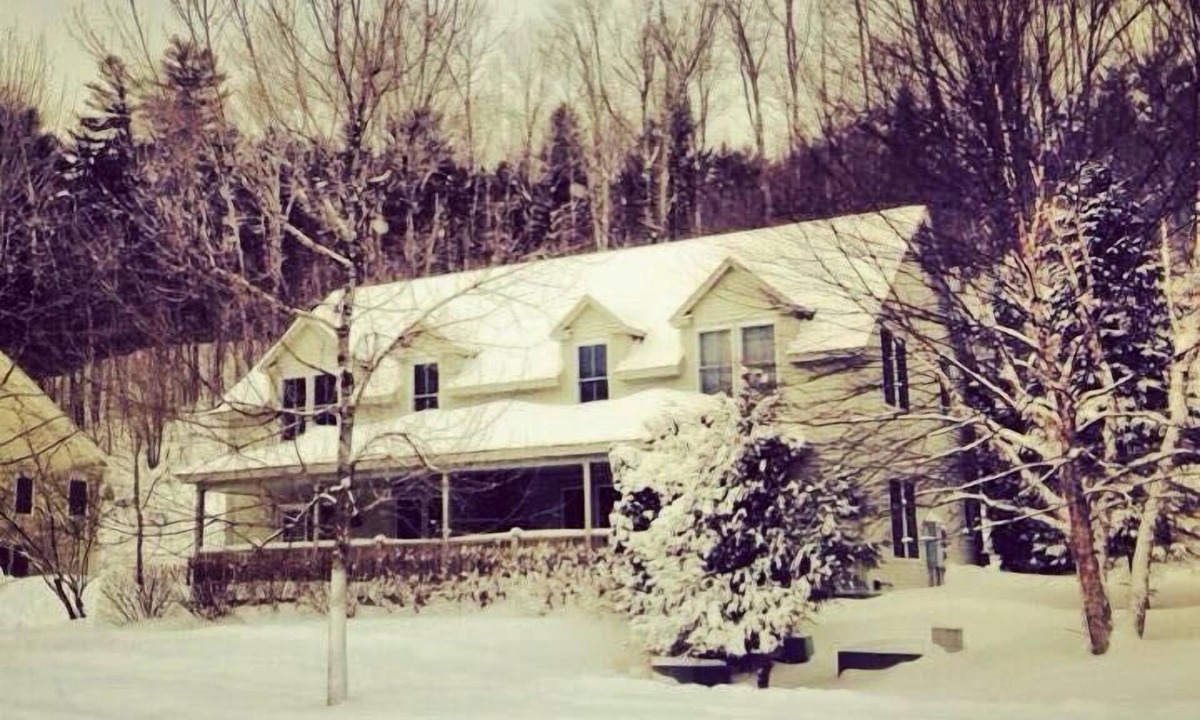 Stowe Village Historic District House | Dates opened for Fall!