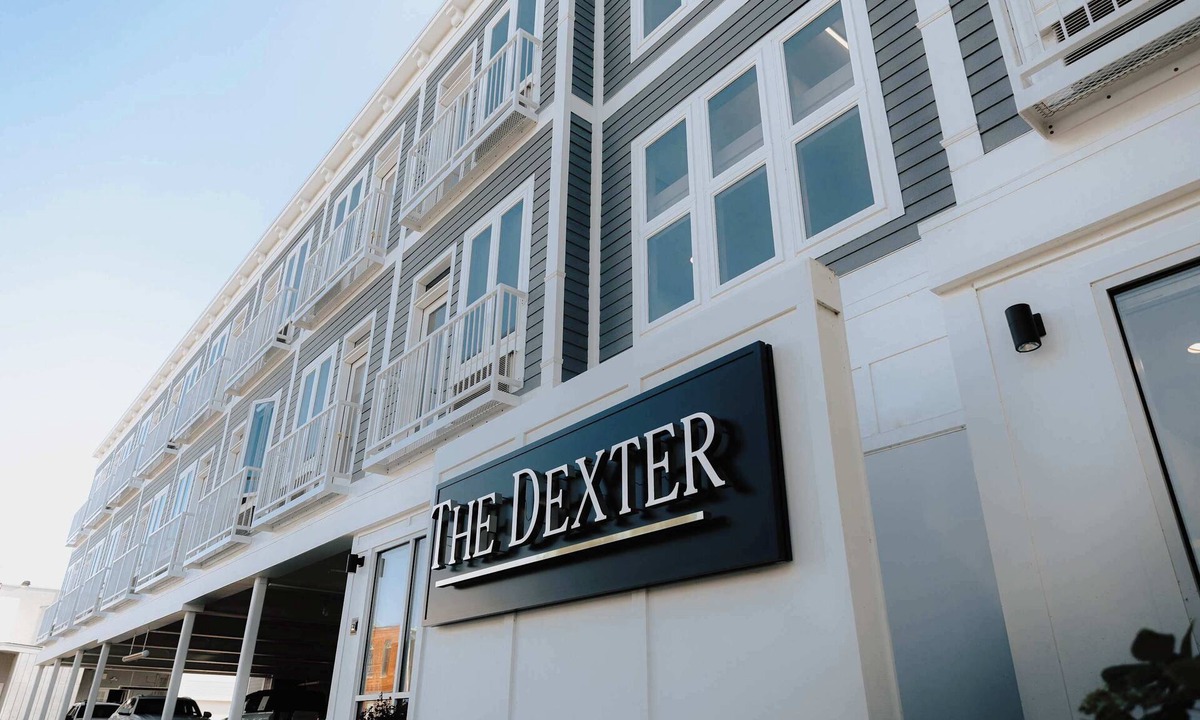 Elk Rapids Apartment | Dexter Suite - 2 Queen Beds | Sleeper Sofa