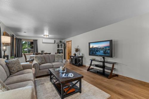 Southwest Bend House | Diamond Retreat in Bend