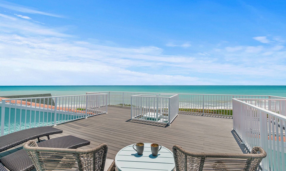 Ambersand Beach House | Direct Oceanfront Hideaway Beach House 3 story with Rooftop Terrace!