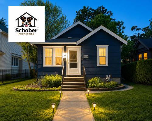 Regina House | Dog-Friendly Bungalow Near Lake Nokomis