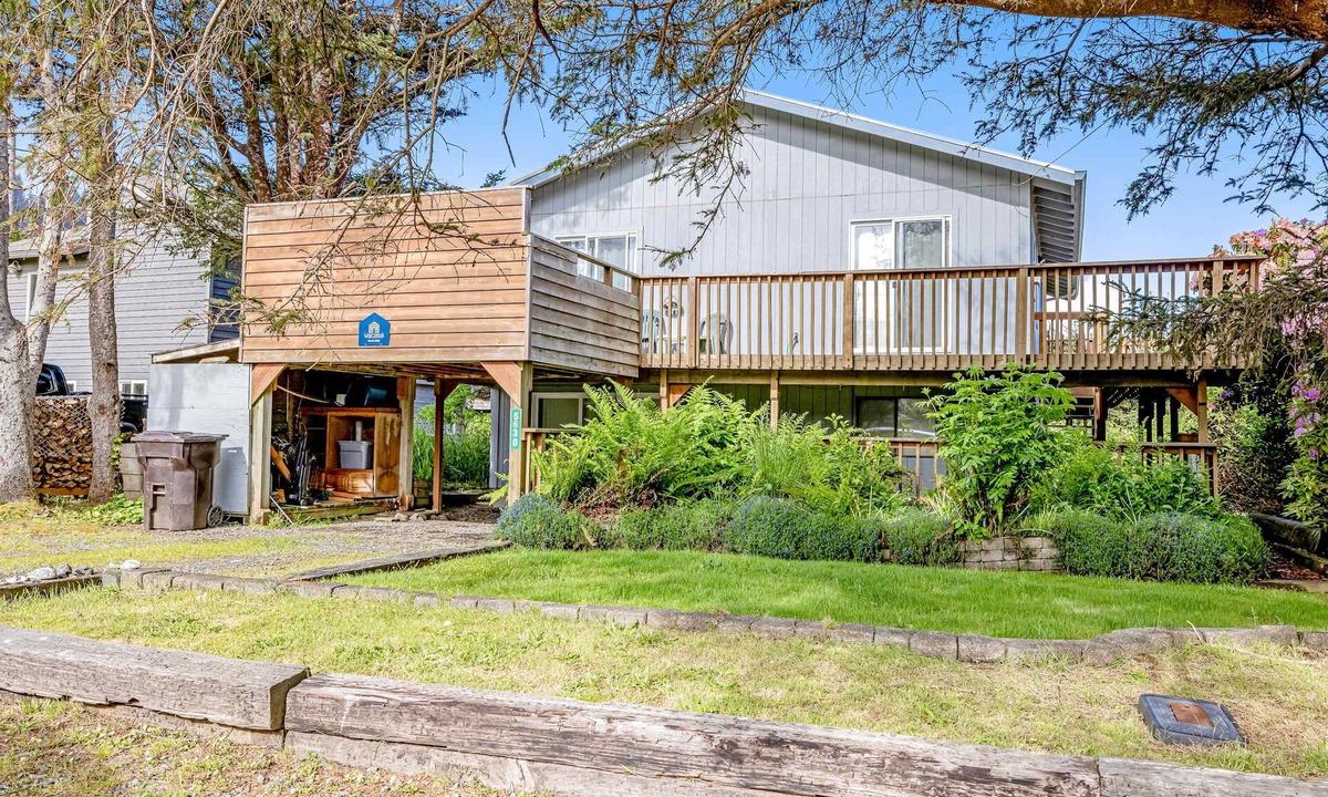Cape Meares House | Dog friendly oceanview home one block to beach