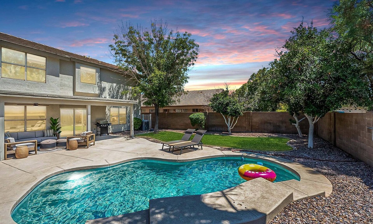 Neely Farms House | Dos Palmas - Gilbert Poolside Retreat