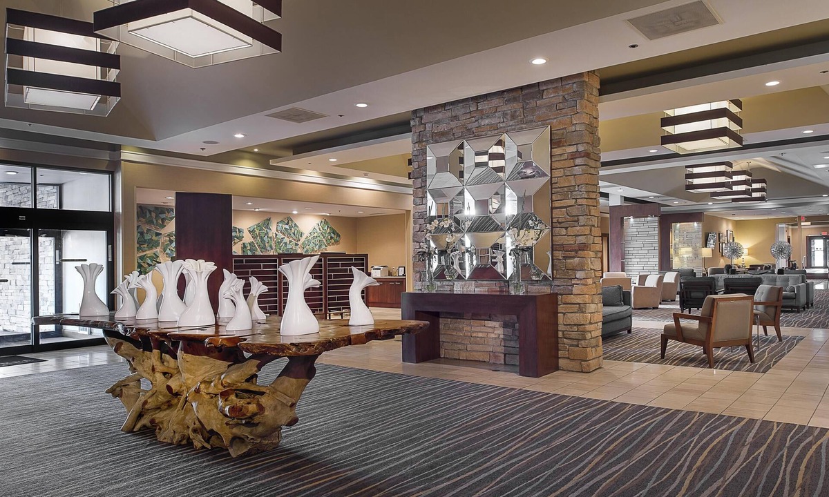Collinsville Hotel | DoubleTree by Hilton Collinsville - St. Louis