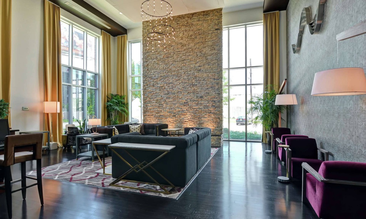Highlands - Perkins Hotel | DoubleTree by Hilton Hotel Baton Rouge