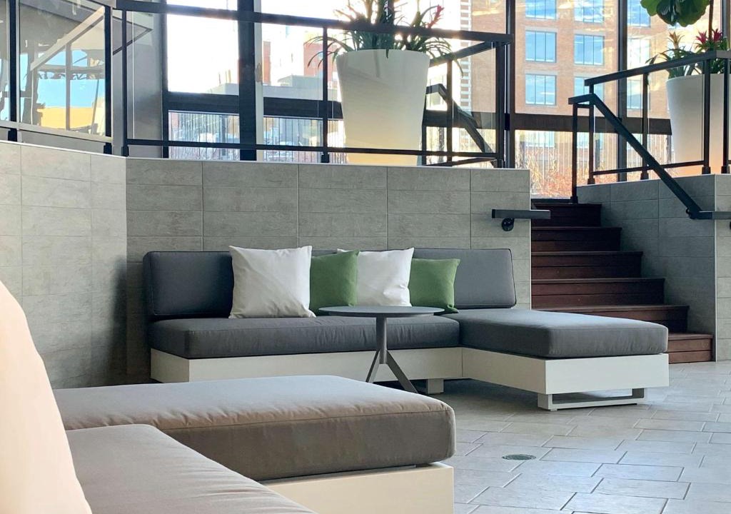 Quartier des Spectacles Hotel | DoubleTree By Hilton Montreal