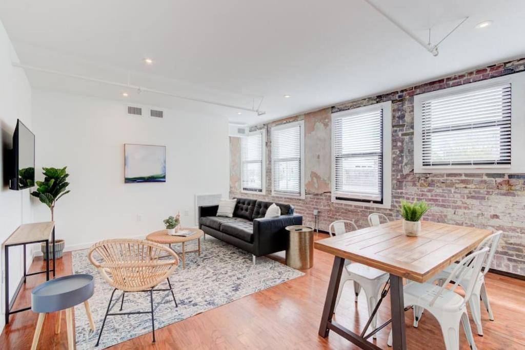 South Main Historic District Apartment | Downtown Loft Style Unit with ALL Modern Amenities