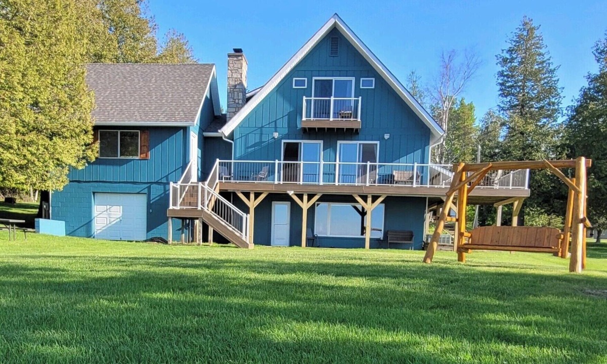 Drummond House | Drummond Island Hotel & Vacation Homes - Anchors Away