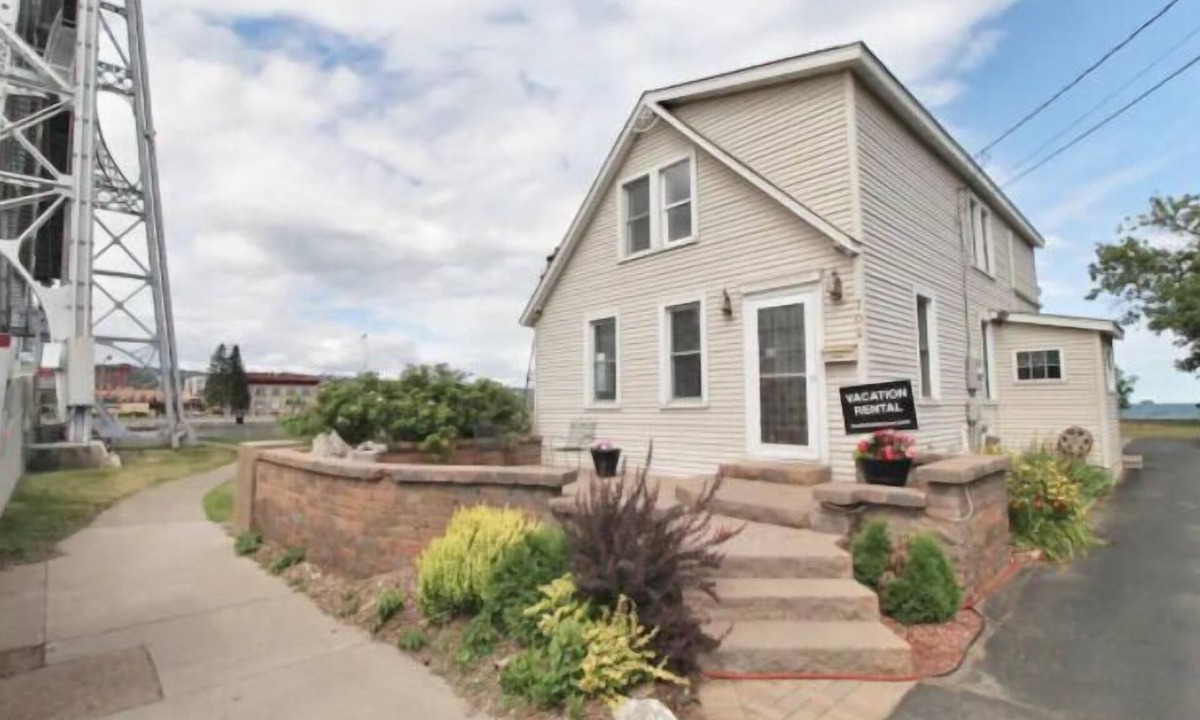 Canal Park House | Duluth House | Best Location in Duluth