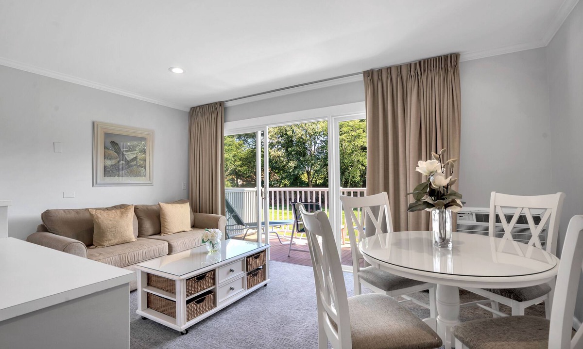 East Hampton North Hotel | East Hampton House Resort