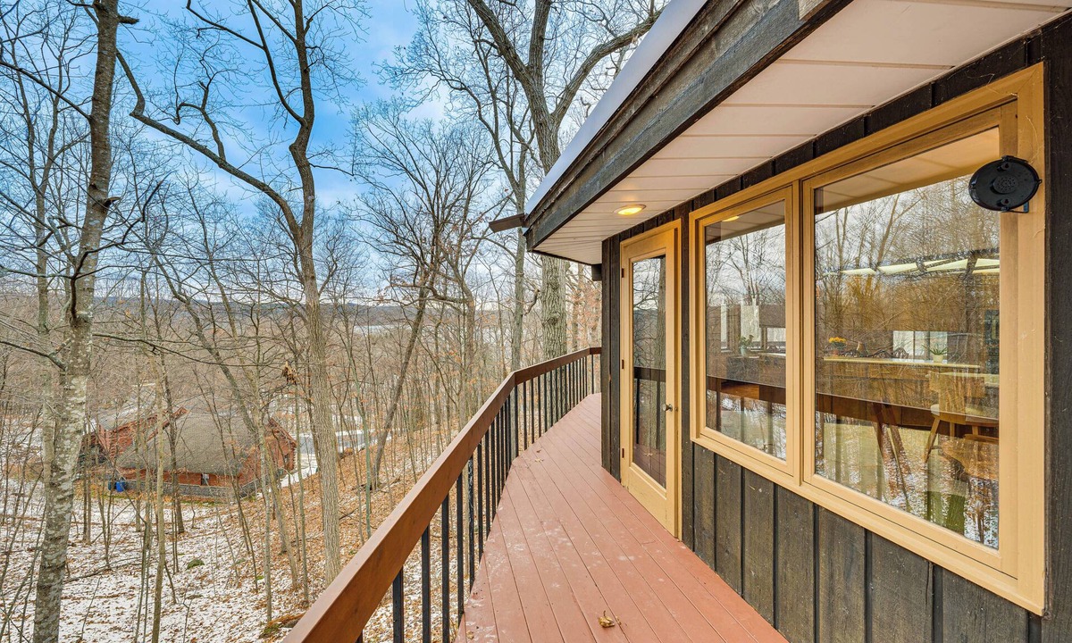 Hubertus Cottage | Eclectic Hubertus Home w/Game Room & Fire Pit!