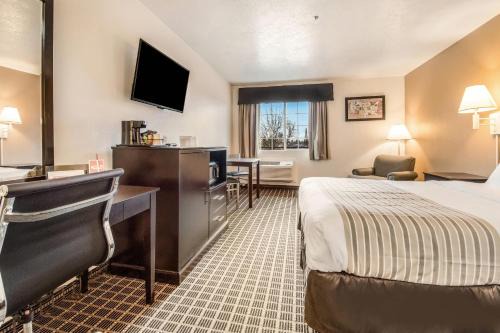 Corvallis Cabin | Econo Lodge Corvallis Near University
