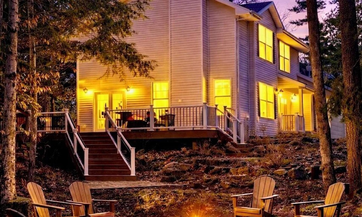 Carlsville House | Egg Harbor Retreat 5BR Warm, Spacious Retreat
