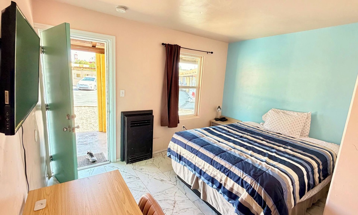 Globe Hotel | El Rey Motel