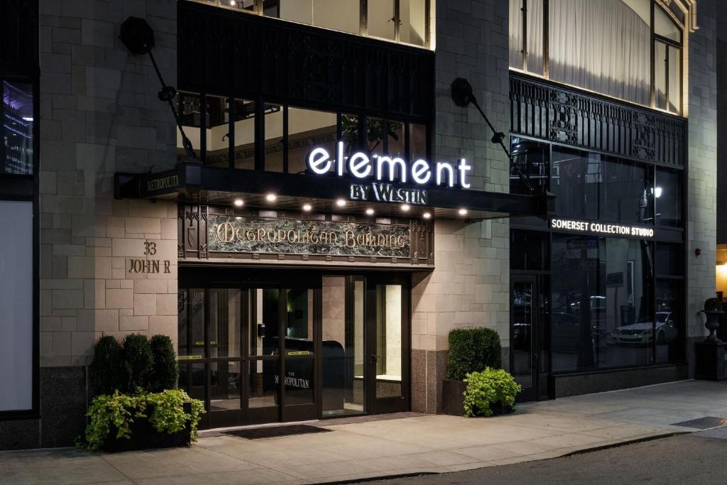 Downtown Detroit Hotel | Element by Marriott Detroit at The Metropolitan