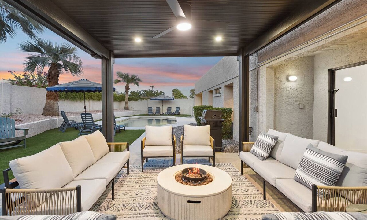 Barclay Place House | Elevated Desert Escape | Heated Pool Putt Green