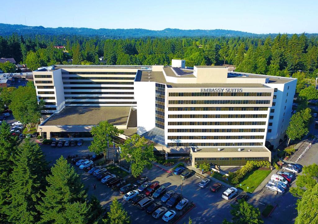 Tigard Hotel | Embassy Suites by Hilton Portland Tigard