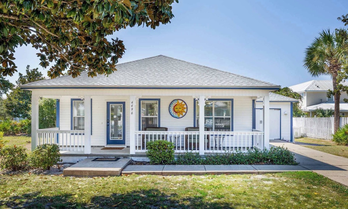 Clipper Cove House | Emerald Escape-Private Pool-Golf Cart Deals