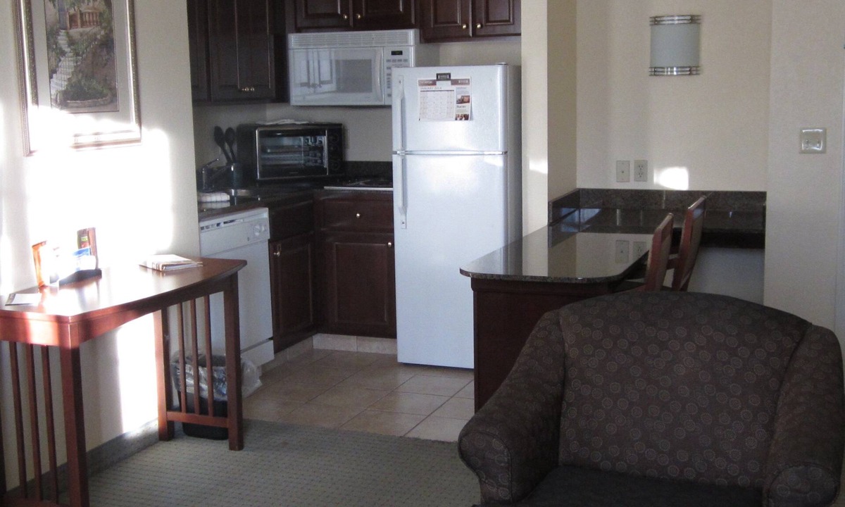 Kalamazoo Condo | Equipped Suite | Business Center + Indoor Pool