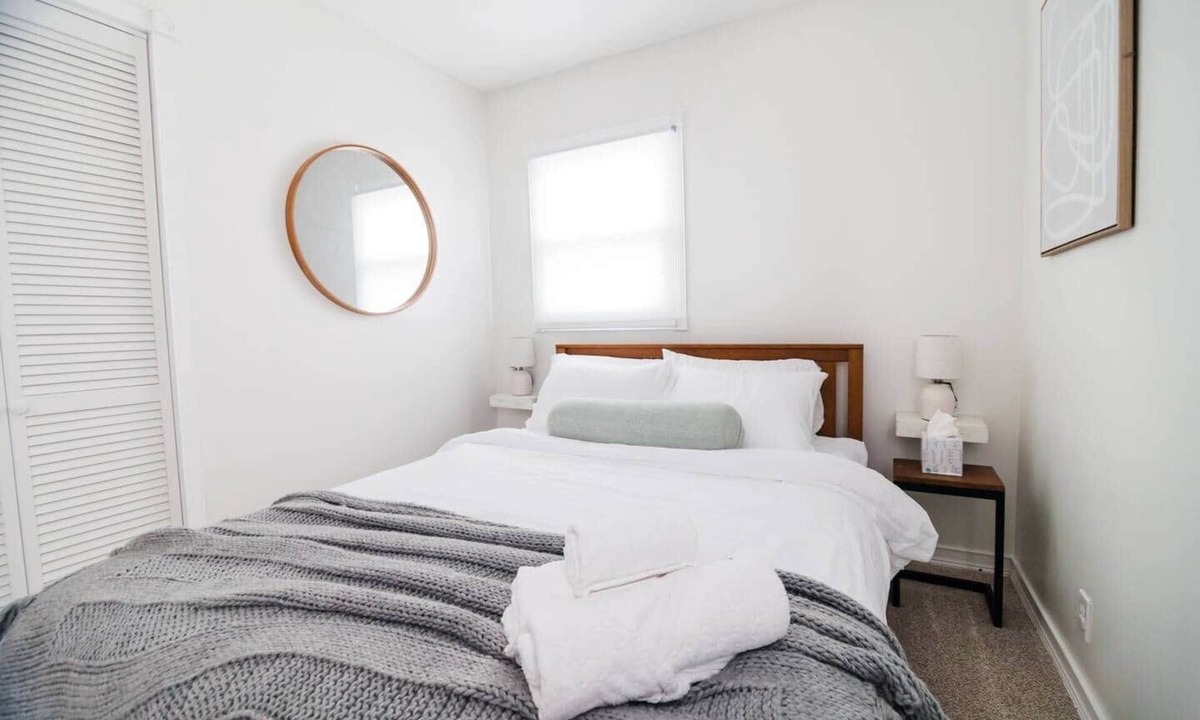 Midland House | Exclusive Spread | 3mi to dwntwn