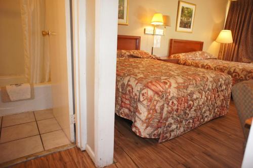 Orange Hotel | Executive Inn & Suites