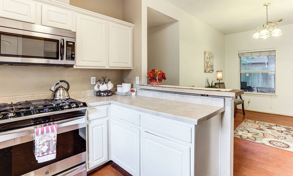 Spring Cottage | Explore Houston & Beyond! Spring Home w/Backyard