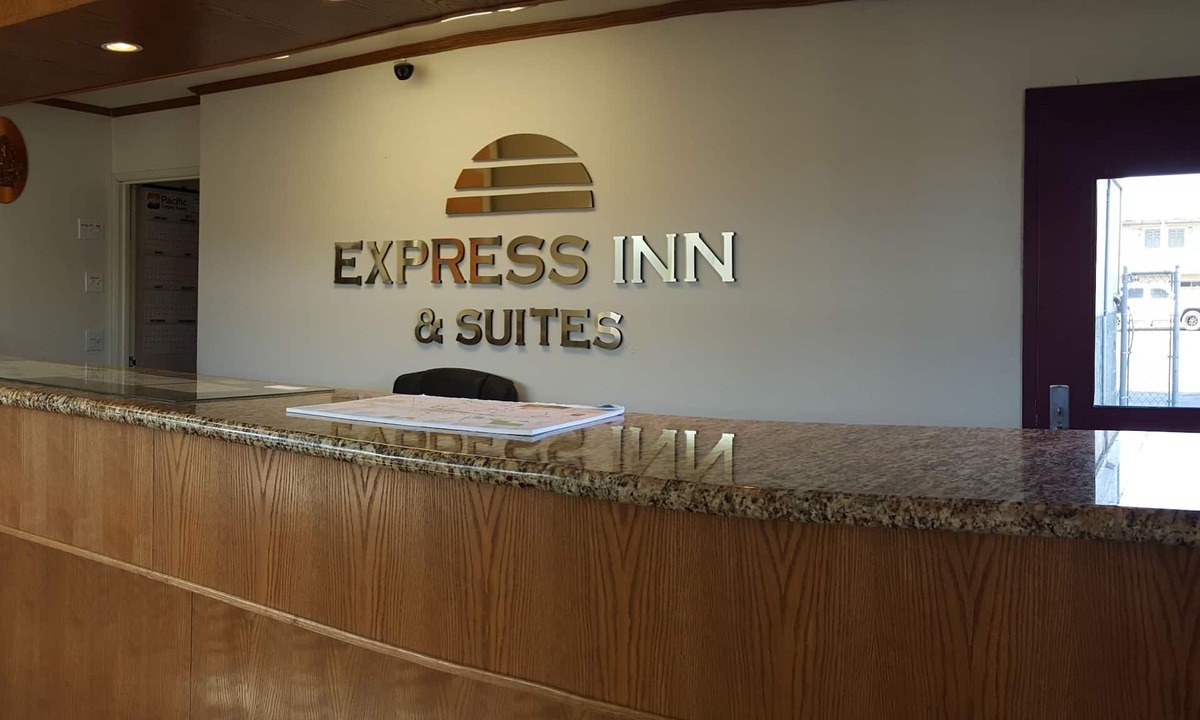 West Eugene Hotel | Express Inn & Suites