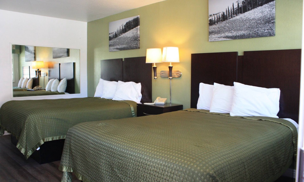 Vallejo Hotel | Express Inn