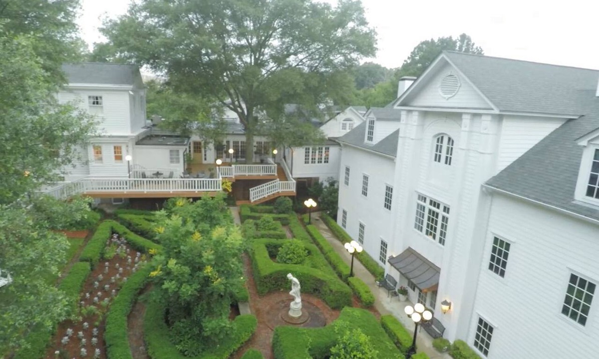 Greater Belhaven Hotel | Fairview Inn
