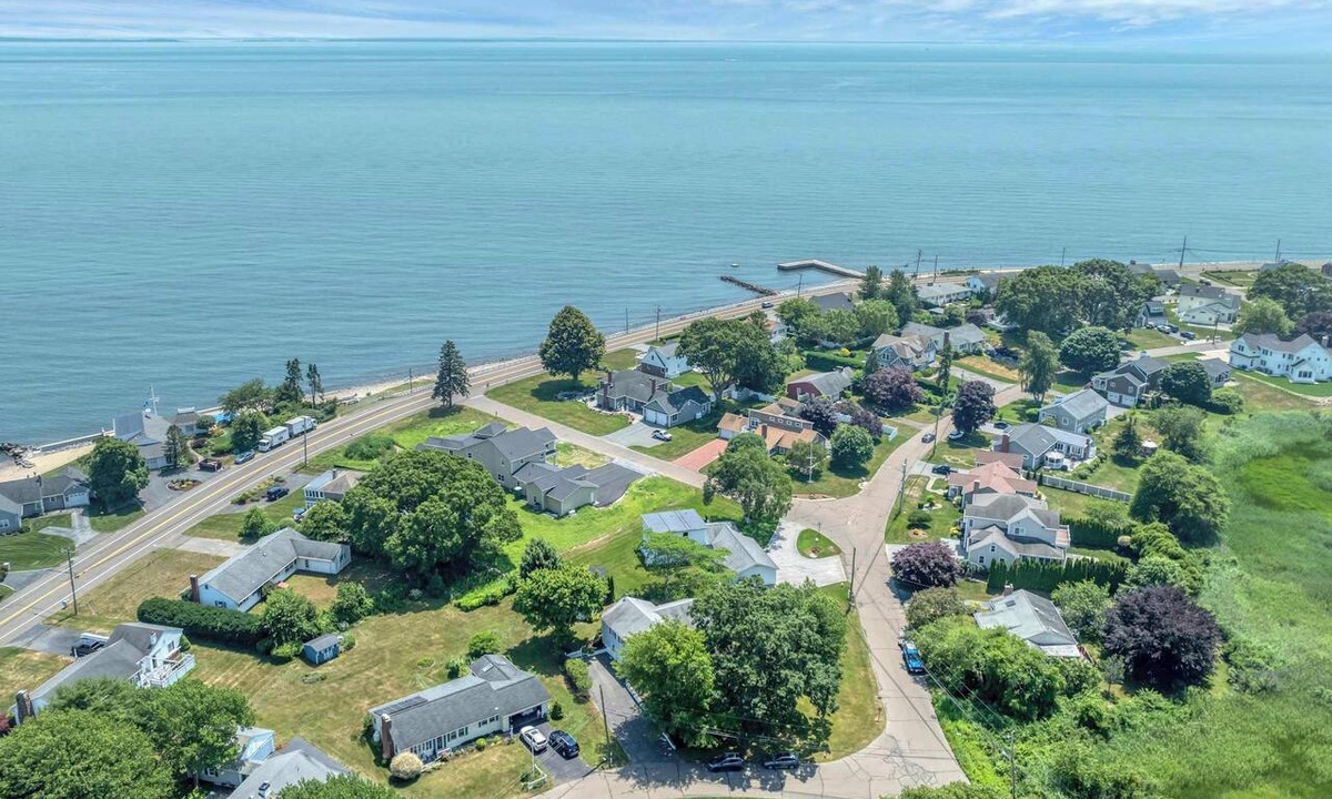 Old Saybrook House | Fenwood Coastal Getaway Private Beach Access