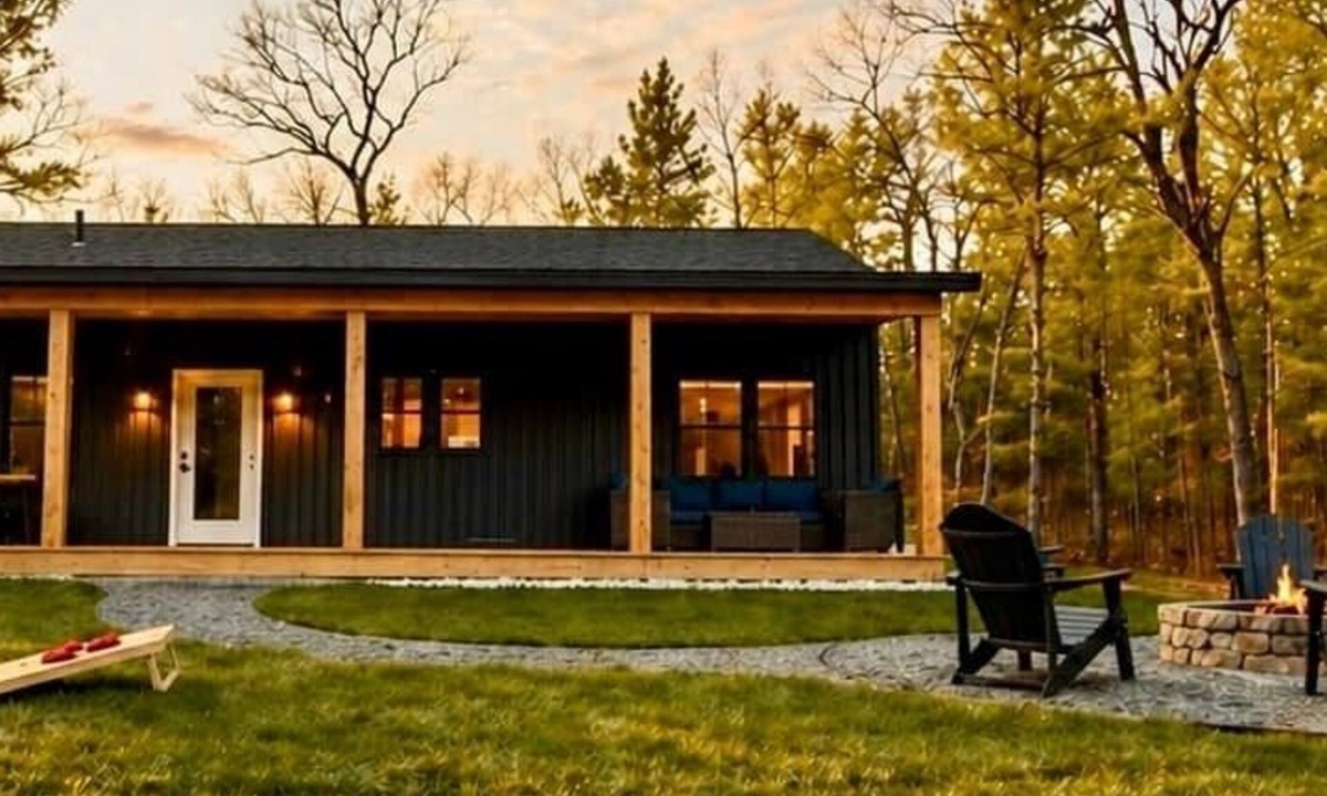 Pentwater House | Fire pit Outdoor Vibe Beach Gear Clean Design