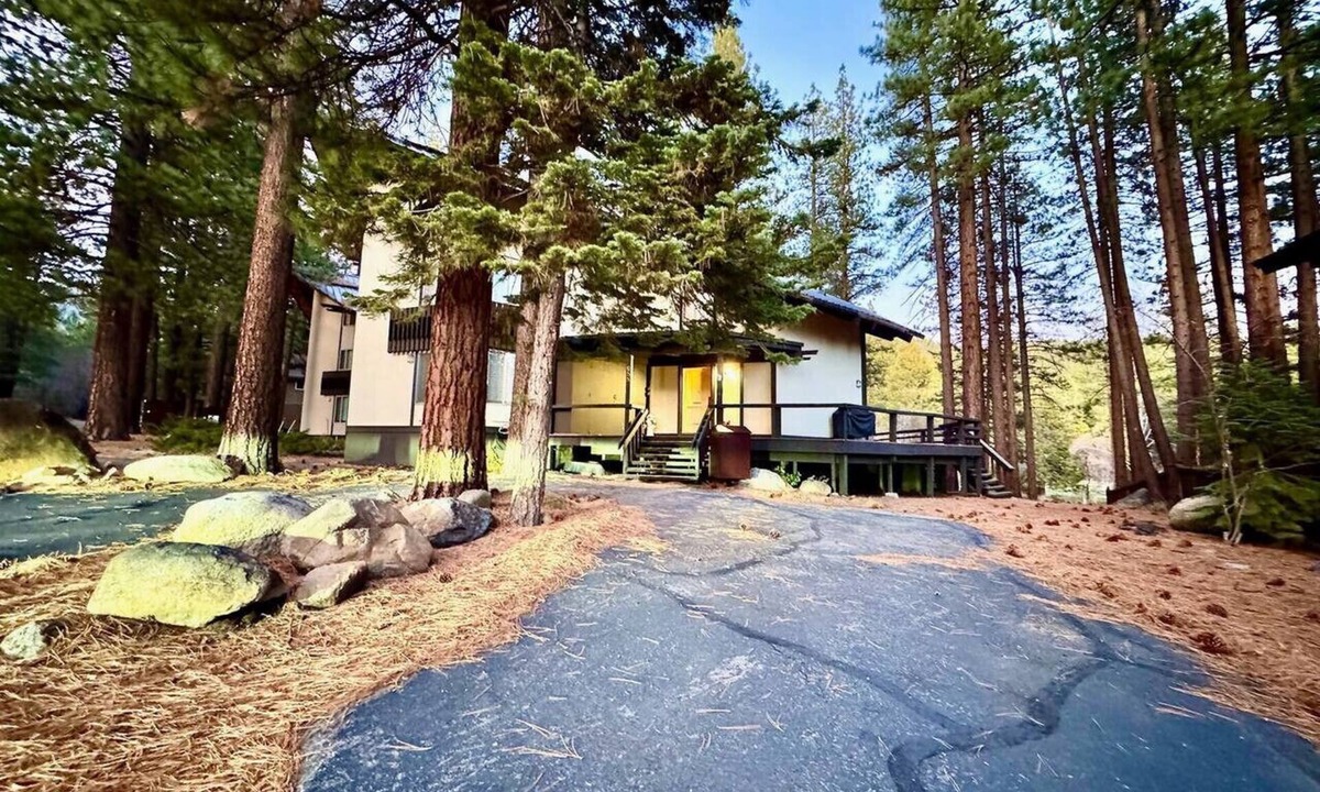 Incline Village Villa | First Fairway Condo · Walk to Golf and Lake · Incline Village