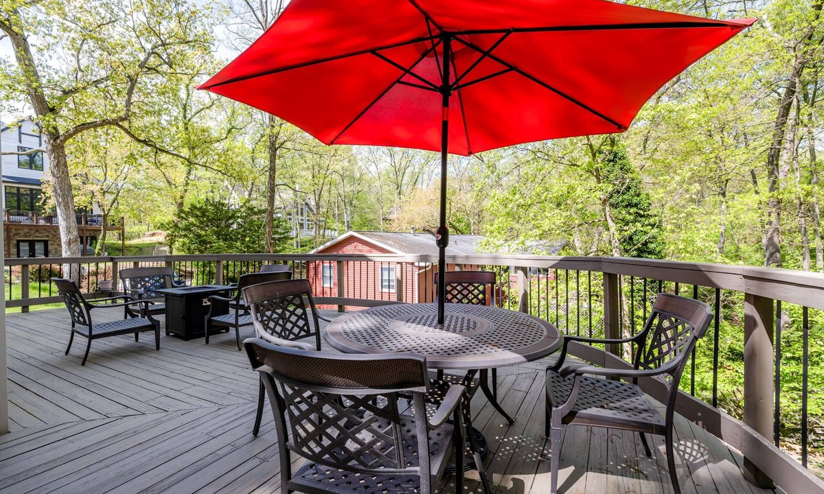 Michigan City House | Five Minute Walk To The Beach! Three Night Min!