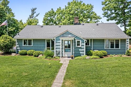 West Olive House | Fletcher Cottage near Grand Haven