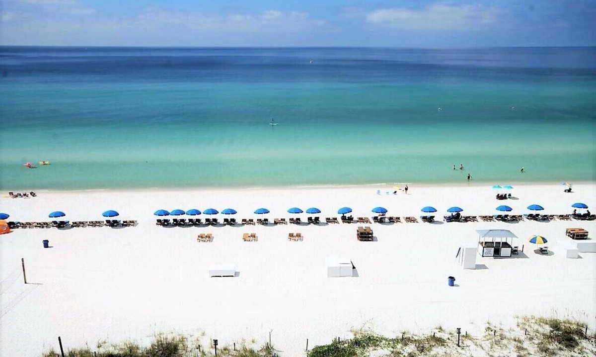 Biltmore Beach Apartment | FREE BEACH CHAIR SERVICE for 2! GULF FRONT